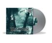 Die Texte lauten: „DUSK… AND HER EMBRACE“ und „Cradle of Filth“. Waldszene mit Schloss im Hintergrund und einem schaurigen Charakter., LP