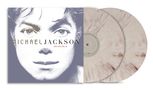 Text: "MICHAEL JACKSON INVINCIBLE". Cover mit einem Graustufen-Porträt und zwei Marmor-Vinylschallplatten., 2 LPs