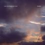 Text: "CLAP YOUR HANDS SAY YEAH", "BURNED". Bild eines dramatischen Himmels bei Sonnenuntergang mit dichten Wolken., CD