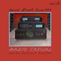 "David Blake Quartet" und "Radio Casual". Retro-Radio auf rotem Hintergrund, mit stilisiertem Design., CD