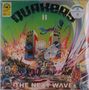"QUAKERS II THE NEXT WAVE" oben und unten. Illustration mit futuristischen Lautsprechern und lebhaften Farben., 2 LPs