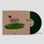 Text: "ORIGINAL SOUNDTRACK BEEF FINNEAS O'CONNELL". Eine grüne Schallplatte mit Golfflagge und Ameisen-Illustration., LP