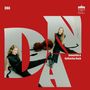 DNA. Anouchka & Katharina Hack. Zwei Frauen in schwarzer Kleidung mit Cello vor rotem Hintergrund., CD