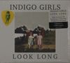 "Indigo Girls" und "Look Long" stehen oben und unten. Ein Sticker spricht von einer Indie-CD mit 1.000 Exemplaren., CD
