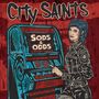 “City Saints”, “Sods & Odds”. Eine Illustration: Frau in Lederjacke vor einer Jukebox. Punk-Stil, rote und blaue Farben.