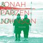 Text: "ONAH PARZEN JOHNSON Live in Italy". Zwei Personen stehen im Schnee, halten Pflanzen. Der Hintergrund zeigt eine winterliche Landschaft., 2 CDs