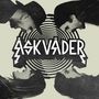 Texte: "ÅSKVÄDER". Die Illustration zeigt vier Gesichter, die zu einem zentralen Punkt schauen, umgeben von Spiralen., LP