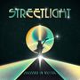 "STREETLIGHT" oben, "SHADOWS IN MOTION" unten. Silhouette mit Gitarre vor hellem, abstraktem Hintergrund. , CD
