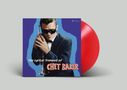 "The Lyrical Trumpet of CHET BAKER" steht in stilvoller Schrift. Ein Mann in Anzug und Sonnenbrille hält eine Trompete., LP
