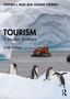 "TOURISM: A Modern Synthesis, Sixth Edition" steht über Pinguinen auf Eis, mit einem Boot im Hintergrund., Buch