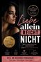 Text: „Liebe allein reicht nicht. Der ehrliche Ratgeber für Frauen, die mehr verdienen.“ Frau blickt nachdenklich aus dem Fenster., Buch