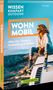 "Wissen Kompakt Outdoor", "Wohnmobil. Alles über Planung, Ausstattung & Reisen." Frau sitzt auf Wohnmobil, Berge im Hintergrund., Buch
