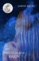 Titel: "Der Hauch der alten Birken", Autor: Sabine Riedel. Eine Frau mit langen Haaren vor blauen Bäumen und vollem Mond., Buch