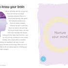 "Boost your brain power" und "Implementing healthy strategies" sind die Titel. Links Text über Hirnleistung, rechts Strategien. Dazwischen ein Gehirn mit Blumen-Illustration.
