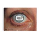 ISBN 978-3-7757-4357-8. Großes, tränenreiches Auge, ISBN als Barcodesticker auf Iris. Links: Hatje Cantz, Kunstsammlung NRW.