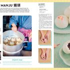 "MANJU" in großen Buchstaben, Rezept und Zubereitung beschrieben. Dazu Bilder von gedämpften süßen Teigbällchen und Zubereitungsschritte.