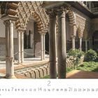 Sevilla Alcazar, 2. Casares Edition. Arkaden und dekorative, verzierte Säulen umgeben einen grünen Innenhof.