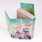 Ein Manga mit Sprechblasen, Figuren in Schuluniformen und einem Drehbuch. Gespräche über Filmpläne und ein Rollenspiel.