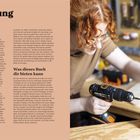 Einleitung. Hallo, ich bin Annabelle. Ich mache Sachen aus Holz. Das kann jeder. Frau mit Bohrmaschine arbeitet an Holz.
