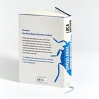 Die Rückseite zeigt Text über Simon Brenner, einen verdeckten Ermittler, und eine blaue Illustration mit strahlenförmigem Muster.