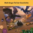 Text: "Bleib länger Teil der Geschichte". Illustration eines Puzzle-Motivs mit Drachen und zwei Personen bei Sonnenuntergang.