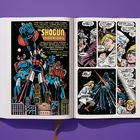 Links: "The Shogun Warriors." Rechts: Comic-Panels mit Dialogen, kampfbereit zwischen zwei Figuren, helle und dunkle Roben.