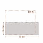 Messungen: 10.5 cm hoch, 32 cm breit. Ein Skizzenbuch mit Spiralbindung in DIN A4-Größe.