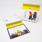 Rechts: "Ein Schneemann BRAUCHT Schals." Links unten: "Das SCHÖNSTE Geschenk ist ZEIT." Figuren in bunter Winterkleidung.