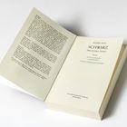 Buchinnenseite mit "Stephen King SCHWARZ Der Dunkle Turm I". Verlag: Wilhelm Heyne Verlag München. Buch geöffnet.