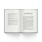 Links: Textauszug aus einem Buch mit Gesprächen über einen Prozess. 

Rechts: Kapitel 1, DER JUNGE AUS FRIESLAND, beginnt mit einer persönlichen Erzählung.