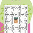 Text: "Finde den Weg". Illustration eines Labyrinths mit Topfpflanze in der Mitte und einem lächelnden Gesicht oben.