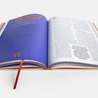 "Die Wiener Melange: Kultur, Kunst und Wissenschaft. Richard Cockett." Aufgeschlagenes Buch mit orangem Leseband.