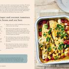 Rezept für gebackenen Seebarsch mit geröstetem Ingwer, Kokostomaten, weißen Bohnen und Beilageideen.