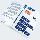 Buchumschlag "Der Mann, das Opfer" von Sophia Fritz, mit blauer Schrift und einer kleinen Figur unten rechts.