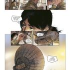 Comic-Stil: Eine Antenne wird getestet, während die Sonne untergeht. Ein Soldat arbeitet konzentriert, andere beobachten.