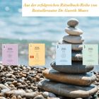 "Aus der erfolgreichen Rätselbuch-Reihe von Bestsellerautor Dr. Gareth Moore." Vier Bücher mit Steinen im Hintergrund.