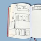 "Die ultimative Reise-Lektüre", "Buch des Monats". Skizze eines Bücherregals mit Büchern.