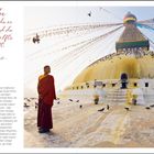 Zitat von Theodore Roosevelt: "Glaube daran, dass du es kannst, und du hast die Hälfte geschafft." Text beschreibt Bodnath. Links Mönch, Stupa.
