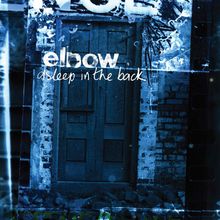Text: "elbow asleep in the back." Blau gefärbte, verwitterte Tür und Ziegelwand im Hintergrund.
