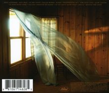 Titel: RIDE LONESOME, RUN AWAY, IN THE NIGHT. Ein Raum mit Holzverkleidung und einem wehendem Vorhang im Sonnenlicht.