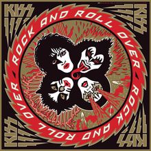 „ROCK AND ROLL OVER“ in einem roten Kreis, Gesichter mit auffälligem Makeup, Flammenmuster, dynamische Gestaltung.