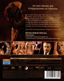 "Diese 3-Disc-Sammlung enthält alle 10 Folgen der zweiten Staffel. BONMATERIAL: •Going Deeper: Inside Landman Season Two."