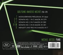 "Wolfgang Amadeus Mozart 1756–1791, Michael Wessel Piano. Grüne Linien auf schwarzem Hintergrund."