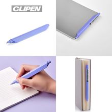 Text: CLIPEN. Ein lila Stift wird in verschiedenen Anwendungen gezeigt: einzeln, an einem Buch angeklipst und beim Schreiben.