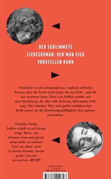 „Der schlimmste Liebesroman, den man sich vorstellen kann.“ Über zwei Schwarzweißfotos von Personen auf rotem Hintergrund.