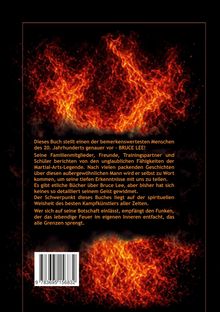 Text über Bruce Lees außergewöhnliche Fähigkeiten und Weisheit. Hintergrund mit stilisiertem, lebhaftem Flammenmotiv.