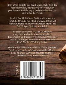 Texte: Philosophische Reflexionen über Kraft, Maß und Kunst. Preis: 24,90 €. Darunter ein Barcode. Hintergrund: Holzoptik.