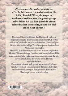 „Verdammtes Serum!“, knurrte sie. Ein Abenteuer über den Schreiber Tanniel und die Diabolistin Alekto. Beigefarbenes Wolkenmuster.