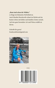 „Bunt sind schon die Wälder,“ beschreibt das Herbstlied. Darunter eine Frau in bunter Kleidung auf einer Bank. Preis: € 11.