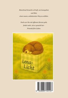 Ein schlafender Hund auf einem karierten Kissen mit "Lena-Licht" im Gras, umgeben von Blumen.